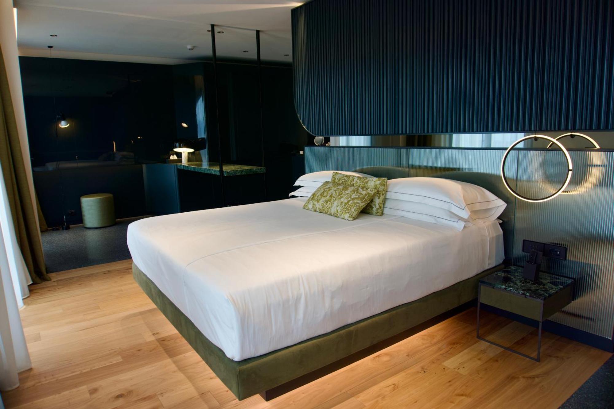 Hotel Ristorante Al Caminetto Worldhotels Crafted Adults Only Тори дел Бенако Екстериор снимка