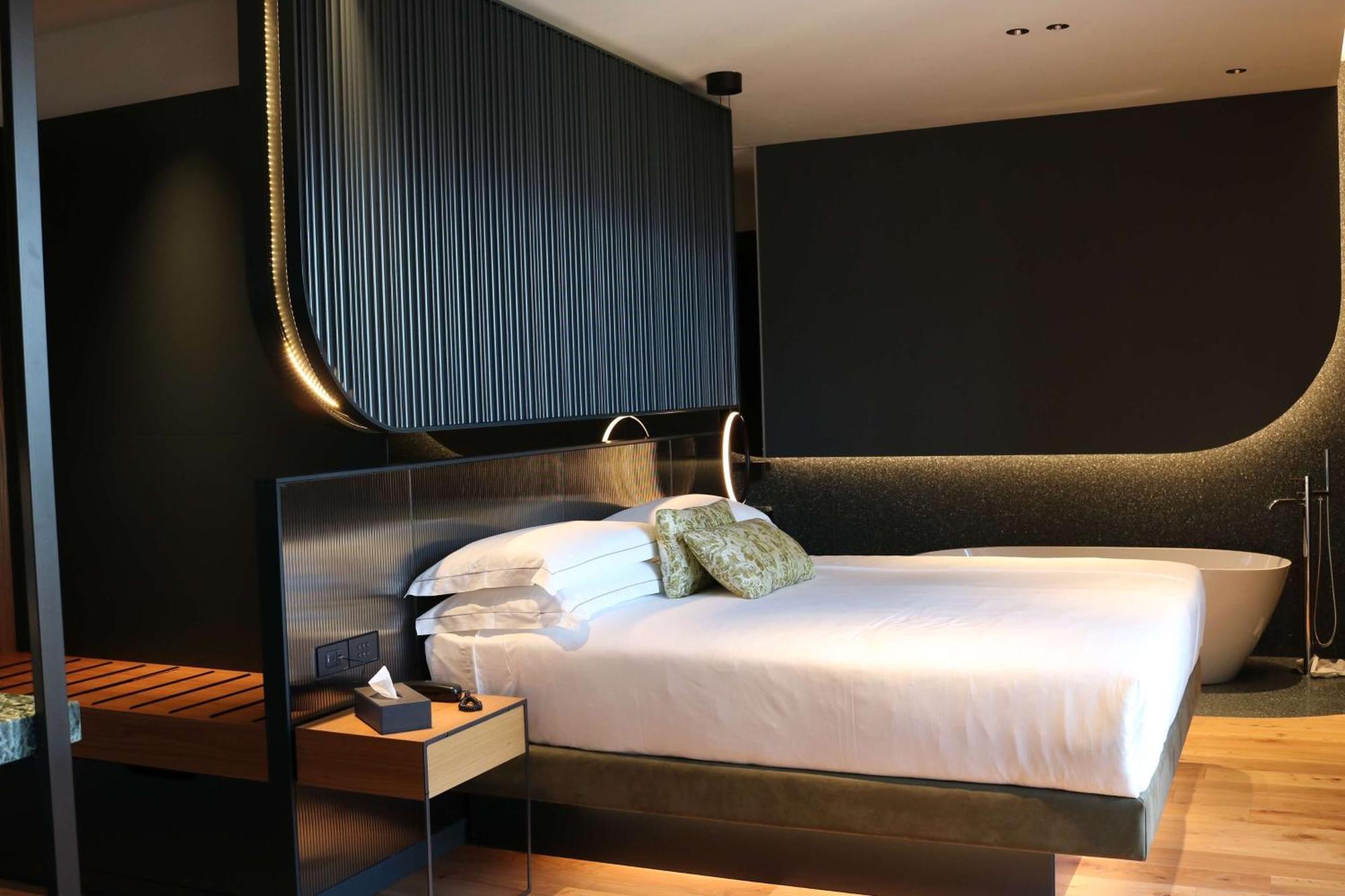 Hotel Ristorante Al Caminetto Worldhotels Crafted Adults Only Тори дел Бенако Екстериор снимка