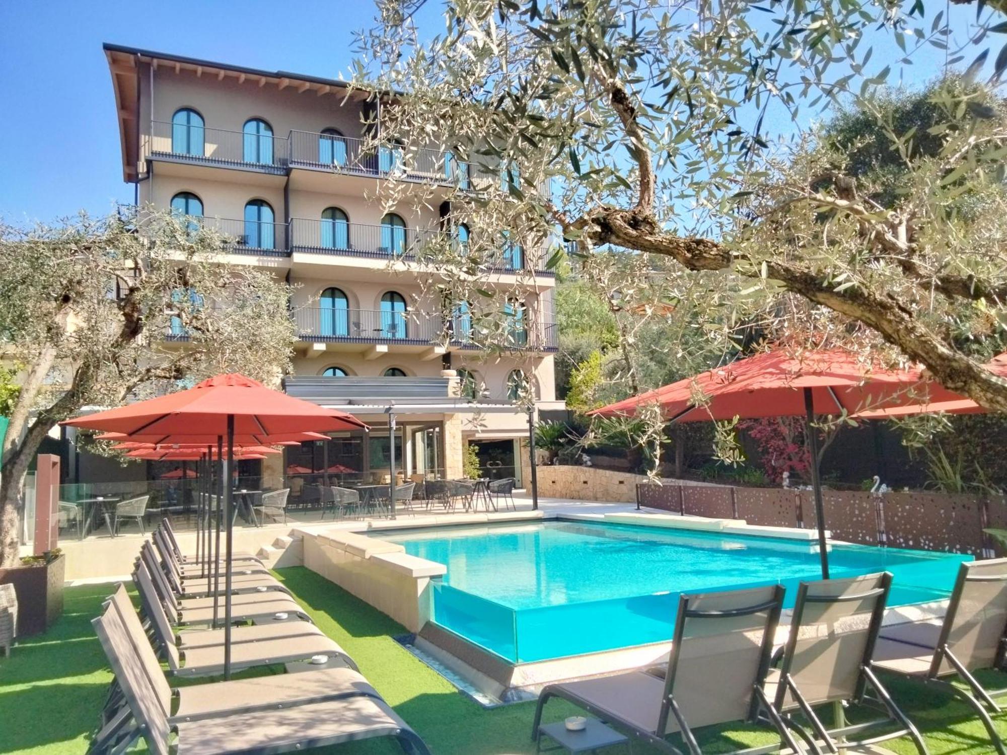 Hotel Ristorante Al Caminetto Worldhotels Crafted Adults Only Тори дел Бенако Екстериор снимка